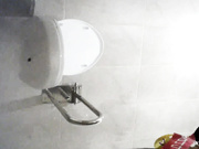 韩国商场员工女厕正面TP全是肉丝裤袜美女有几个是来偷懒玩手机的