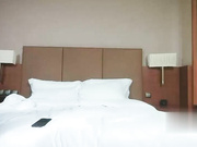 小宝寻花大神探花牛仔裤少妇互摸舔奶镜头前口交