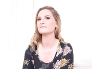 可爱少女卡拉和她的天然巨乳的第一次跨种族操菊