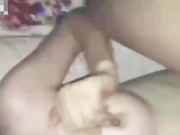 【母子乱伦】18岁儿子把精液射到妈妈的嘴里！满足儿子