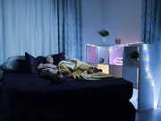 楚露露通过安吉拉和但丁的三人组解决了她性障碍