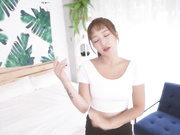 富家学生妹考试前夕约男家教释放压力