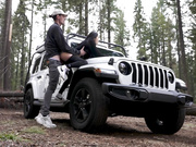 中法情侣野外露天做爱