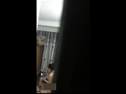 精品推薦 出租屋趴窗戶邊偷窺雪白肌膚堅挺美乳打工妹子衛生間裏沐浴更衣 逼毛毛濃密誘惑十足 720P原版高清