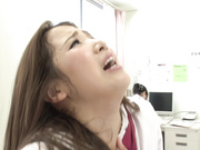 [DVDES-676] 危险日只是被触摸就剧烈痉挛的世界 夏目優希 大槻响 友田彩也香【破解】 - 3of5