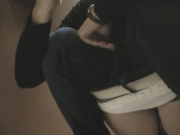 某大型商場公共女廁全景拍攝到的各式美女少婦如廁 有個穿羽絨服的美少婦下面的黑森林非常茂盛 1080P高清