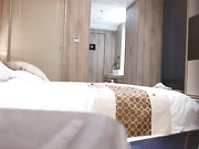 嫖妓達人《全國探花》鐵牛哥星級酒店直播嫖妓良家兼職美少婦 吹簫胸推漫遊配合各種體位 完事後嘮嗑探討人生 貌似還是個老師啊 國語高清