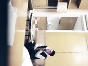 紋身男星級酒店開房現場直播高價約了個172豐滿性感氣質大胸美少婦啪啪 互舔互插愛撫騎坐雞巴上瘋狂扭動 叫床聲太大了 國語對白