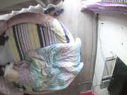 情趣酒店圓床房拍攝到的猥瑣帥氣小夥與女友開房愛愛 主動張開雙腿配合幹得雞巴得軟了 露臉高清