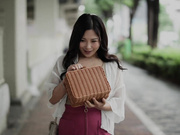 [ROE-297] 「私たち、カップルに見えるかな？」 息子と肉体関係をもって早3年、今年も夫に内緒で年に一度のお泊りデートへ行って来ます。 一色桃子【破解】 - 1of5