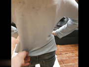 樣子非常淫騷的廣州華美中英文中學劉姓老師和外籍大屌洋男友宿舍激情啪啪 穿著性感蕾絲內褲前後雙插幹得尖叫連連 1080P高清原版