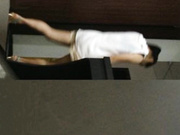 最新流出-某大型商場公共女廁拍攝到的各式美女少婦如廁 有個眼鏡小姐姐貌似還有白帶流出 720P高清原版