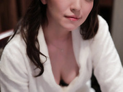 [JUL-333] 出張先のビジネスホテルでずっと憧れていた女上司とまさかまさかの相部屋宿泊 木下凛々子【破解】 - 1of5