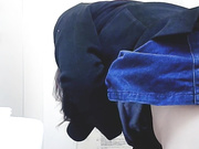 外站最新流出作品-貌似名牌購物商城公共衛生間拍攝到的各式打扮時尚的氣質顏值美女如廁 肥臀大屁股看得誘惑十足 原版高清