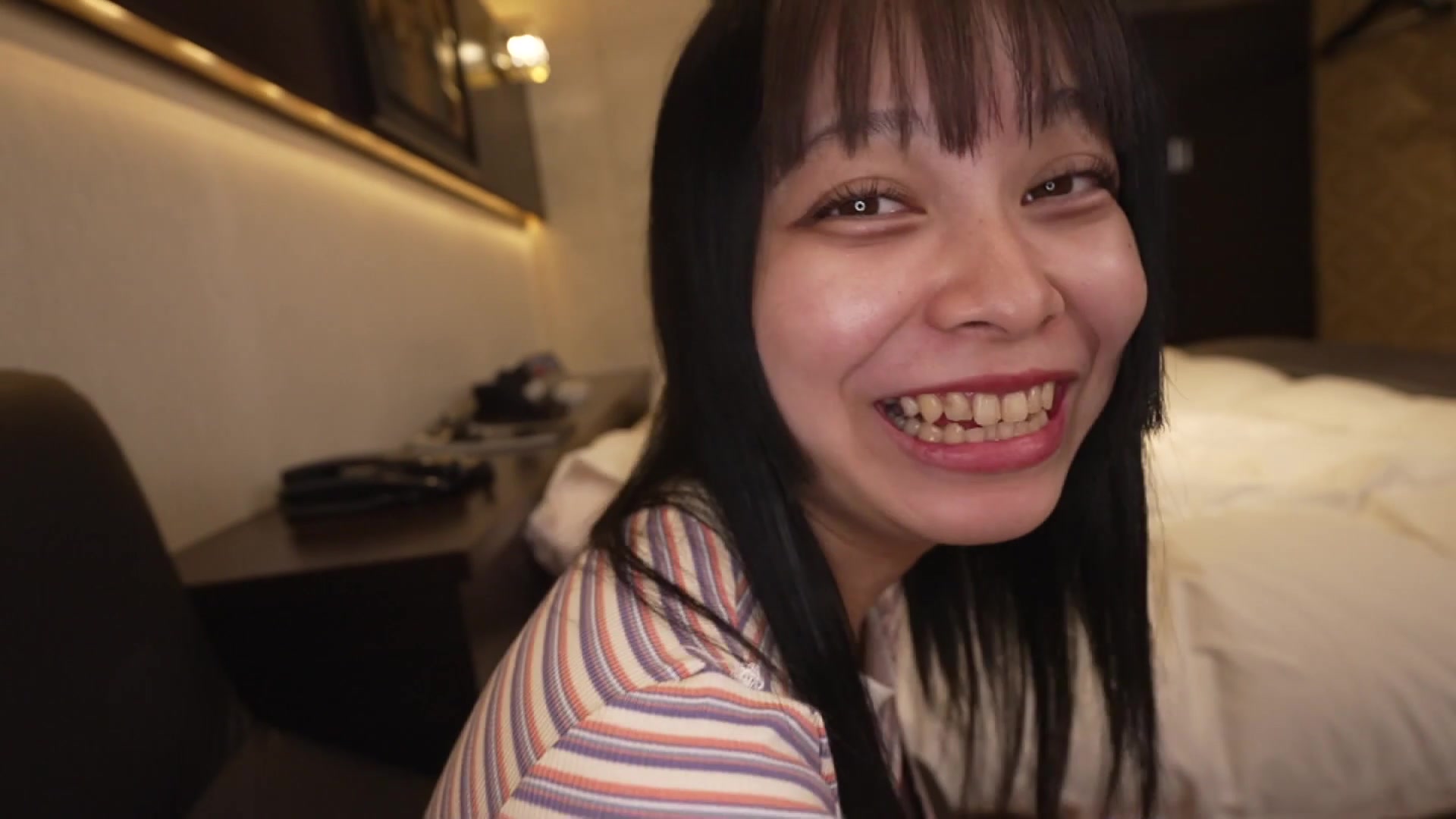 [NAPS-008] ナンパ即パコ08 ひとりで買い物に来ていたギャル系だけど真面目な感じのFカップの専門学校生をバレなきゃ大丈夫とナンパして即ハメ！ - 1of5