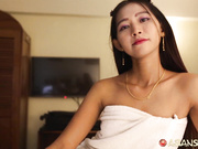 洋老外米糕2020年1月最新巨作-普吉島酒吧結識的華裔臉孔靚妹兔兔帶入酒店開房啪啪 掰開雙腿猛烈爆操無套內射 逼緊水超多 1080P高清