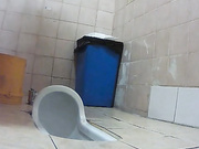 美女如雲的思密達蹲廁拍攝到的美女大屁股換衣服 身材顏值蠻不錯的 露臉高清