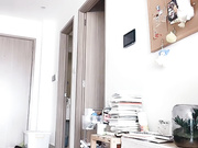 巨乳宝贝一个人在家精彩大秀展示，全程露脸无毛白虎逼跟狼友撩骚互动，揉捏骚奶子敞开腿小道具摩擦阴蒂真骚