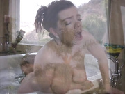 电影诅咒睡美人 女同浴室激情