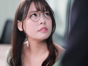 [MIDV-614] 会社の飲みで終電過ぎて酔うとキス魔になる普段は厳格な女上司の家に泊まったら… 八木奈々 【破解】 - 1of5