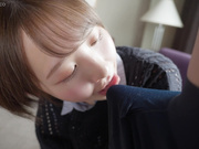 [SQTE-624] この子ヤバイ！！抱きたい肉体No.1でOK？柔らかHカップに沼ろう！ 宍戸里帆 - 1of5