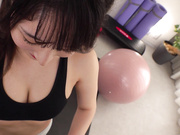 XVSR-840 卑猥なデカ尻インストラクターの誘惑パーソナルトレーニング 小野坂ゆいか - 1of5