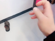 剧情演绎：美团上买了个假阳具，女外卖员送货上门进行勾引，直接推到一顿狂艹内射！