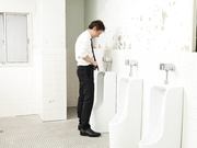 VEMA-256 神出鬼没！！人妻清掃員のち〇ぽのお掃除 小野寺かすみ - 3of5