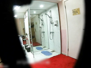 名门夜宴偷拍系列两个颜值不错的美女被色影师套路拍广告偷拍洗澡