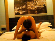 最新酒店约炮奶子很大喜欢抽着烟玩手机的G奶贵妇第3部720P高清无水印