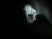 极限女生宿舍破了个洞偷拍学妹身体满足偷窥欲望，身材匀称阴毛性感，太兴奋了