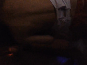 淫乱KTV三男一女在包房一边唱K一边啪啪