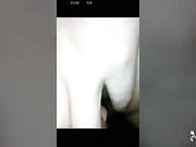 口交之后用大茄子插逼，最后内射骚逼