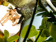 绿叶房没啥性经验的小伙被长发美眉撸硬鸡巴没搞多久就射了