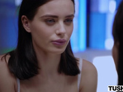 女神级的OL白领美女谈业务被啪啪作品 高颜值好身材顶级美女舔吸一看就冲动硬了，嫩乳美臀挡不住虚了720P高清