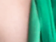 牛仔短裤美女自拍跳艳舞香蕉自慰视频后约小情人到公园林荫小道啪啪说：好多水,哥哥我要,你的好大,干死我啊！