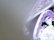 温馨钟点房喝着红牛的小青年与电话多业务有点忙的销售姐姐啪啪啪主动吃J8搞硬女上表情享受还说用力