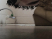 最新流出某美容培训中心女厕偷拍这的妹子不管老嫩喜欢对着镜子臭美