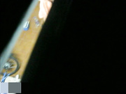 冒死爬天窗俯视偷拍娇艳美乳打工妹洗澡 鸡巴看的硬绑绑