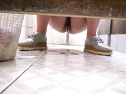 等了好久终于把梦实现,终于拍到天山雪莲般纯洁女神的私处,附朋友圈靓照