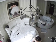 高颜值性感长发美少妇背着老公和情人偷情,女的提前开好房间等男的进来就如狼似虎的吃鸡鸡翘着屁股求操,国语!