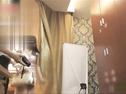 高级洗浴会所96年刚毕业的女神级气质性感大学美女酒店被顾客搞了2次还不舍得放她走,人美逼嫩叫的淫荡!国语!