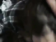 酒吧男厕，露脸漂亮小妹喝大了，口着口着开始喝尿，尿完接着艹