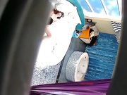 高质量精品酒店浴缸房偷拍年纪较大领导模样的大叔和情人开房鸡巴不够大用棒棒辅助干了两次