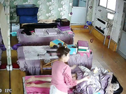 黑客破解养生馆网络摄像头偷窥白嫩美少妇脱光光拔火罐背上涂满黑漆漆的药膏还怪吓人的