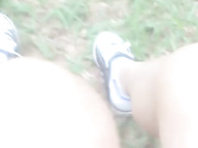 太牛逼了大白天帅哥和妹子马路边车来车往的草地上露出做爱这的治安太好了也没人上来骚扰一下