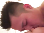 网爆门事件某平台流出长相甜美性感的知名网红美女和女闺蜜老公偷吃自拍外泄,结婚时她还是伴娘.胸大漂亮!