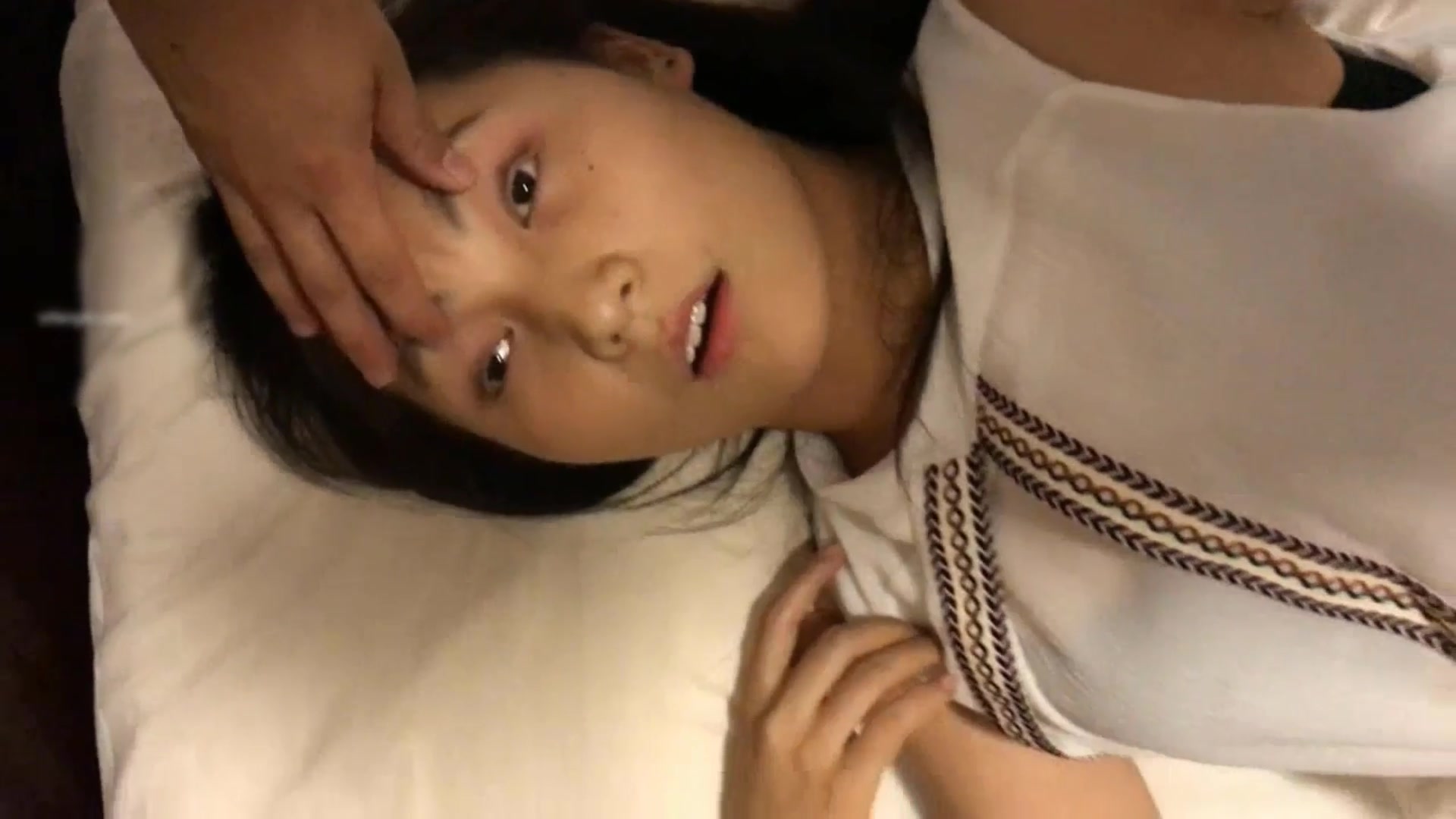 气质美女被下y后死猪半睁眼玩法超多长相没得挑迷后都这么好看皮肤超嫩