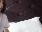 可爱小护士TS雨欣，和男友舌吻后吃鸡巴，吃完鸡巴又舌吻，满满的精液和唾液交汇！