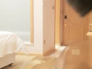 老哥探花选了两个大奶熟女双飞啪啪 轮流大力猛操上位骑乘抽插非常诱人